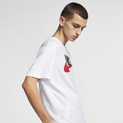 Camiseta Nike Sportswear - Masculina - Foto 3