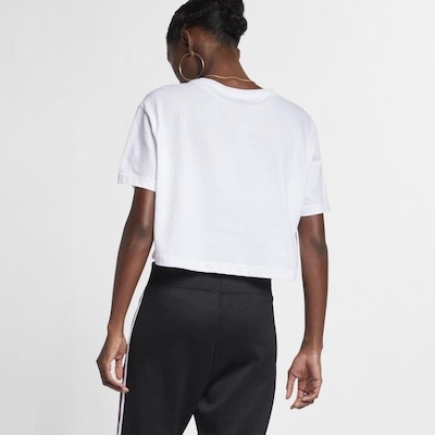 Blusa Cropped Nike Tee Sportswear Essential - Feminina - Foto 4