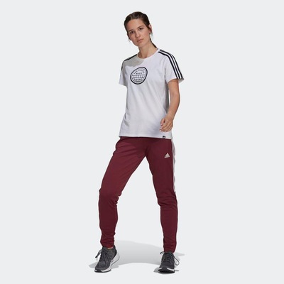 Camiseta adidas Estampada End Plastic Waste 3-Stripes Primeblue - Feminina - Foto 6