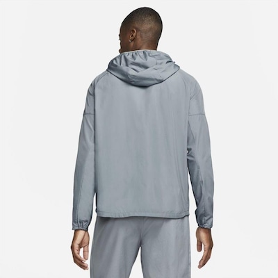 Jaqueta com Capuz Nike Repel Miler - Masculina - Foto 2