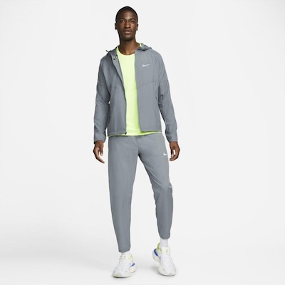 Jaqueta com Capuz Nike Repel Miler - Masculina - Foto 6
