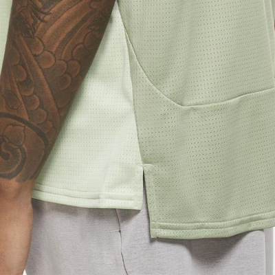 Camiseta Nike Wild Run Rise 365 - Masculina - Foto 3