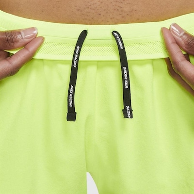 Shorts Nike AeroSwift - Feminino - Foto 4