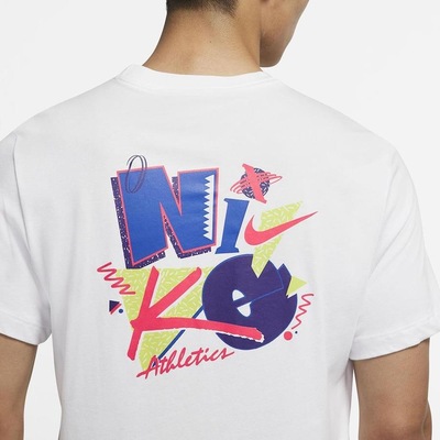 Camiseta Nike Story Pack - Masculina - Foto 4