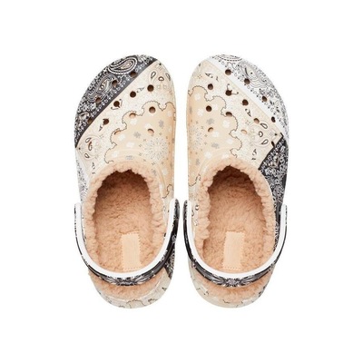 Sandália Crocs Classic Lined Bandana Clog Chai - Unissex - Foto 5