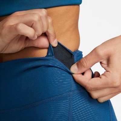 Shorts Nike Dri-FIT One Icon Clash - Feminino - Foto 5