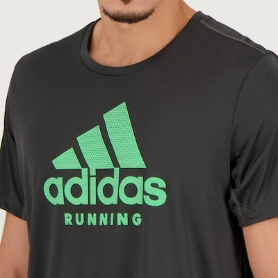 Camiseta adidas Grafica Running - Masculina - Foto 4