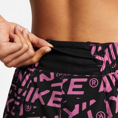Shorts Nike Dri-FIT One 2-in-1 - Feminino - Foto 6