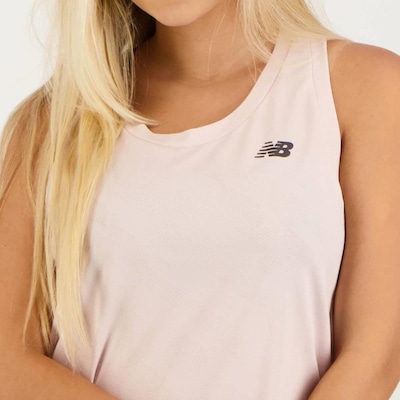 Camiseta Regata New Balance Q Speed Jacquard - Feminina - Foto 4