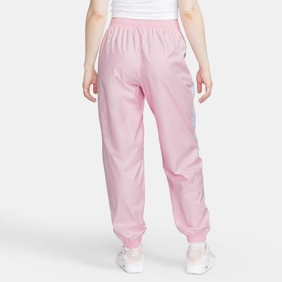 Calça Nike Sportswear Woven Essential - Feminina - Foto 2