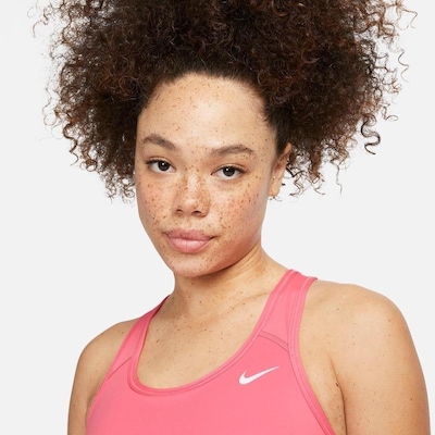 Top Fitness Nike Swoosh - Feminino - Foto 3