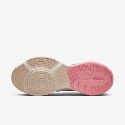 Tênis Nike Zoom Bella 6 - Feminino - Foto 4