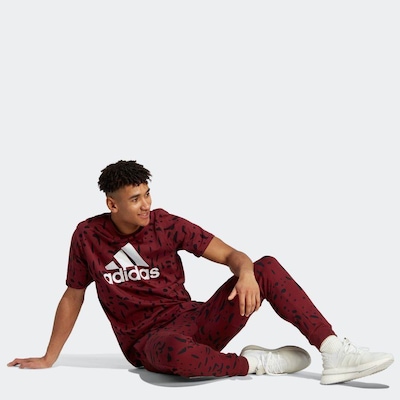Calça adidas Estampada Essentials Tapered Cuff Logo - Masculina - Foto 6
