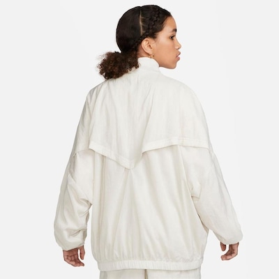 Jaqueta sem Capuz Nike Sportswear Essential Windrunner - Feminina - Foto 3