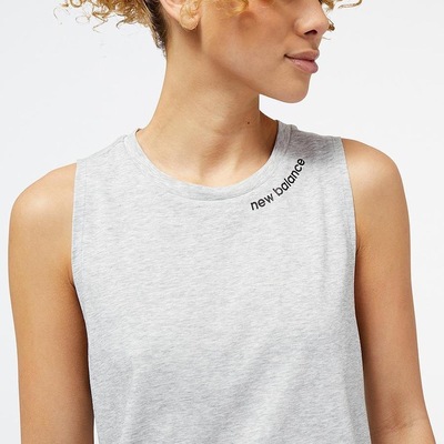 Camiseta Regata New Balance Relentless - Feminina - Foto 3