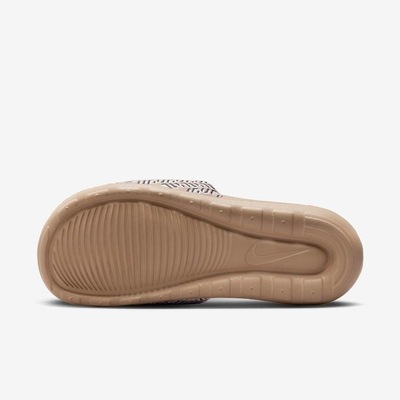 Chinelo Nike Victori One - Feminino - Foto 2