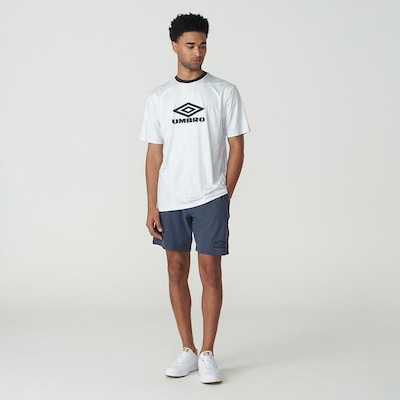 Camiseta Umbro Football Personality - Masculina - Foto 3