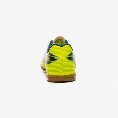 Chuteira Futsal Umbro Play - Adulto - Foto 6