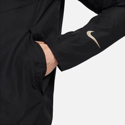 Jaqueta com Capuz Nike Repel Miler - Masculina - Foto 6