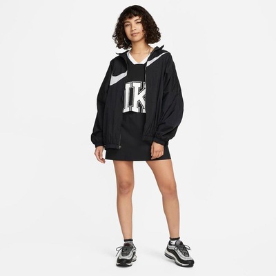 Jaqueta com Capuz Nike Sportswear Essential Woven - Feminina - Foto 5