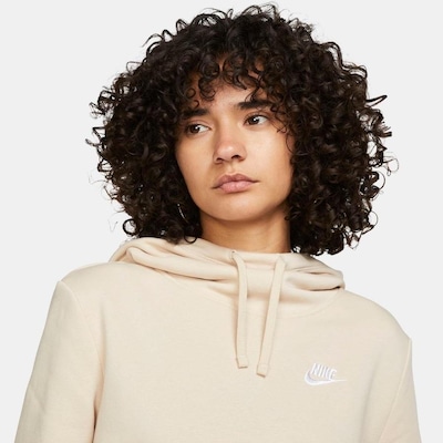 Blusão com Capuz Nike Sportswear Club Fleece - Feminino - Foto 3
