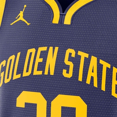 Camiseta Regata Nike Golden State Warriors Statement Edition 2022/23 - Masculina - Foto 3