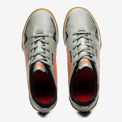 Chuteira Futsal Umbro Prisma+ - Adulto - Foto 4
