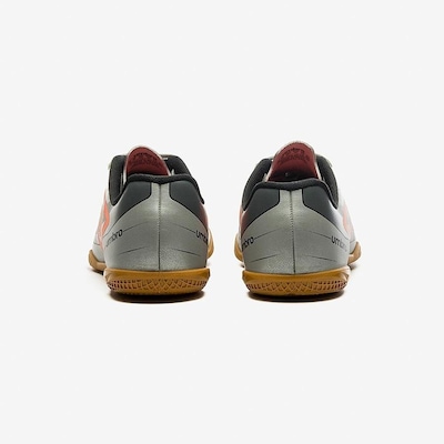 Chuteira Futsal Umbro Prisma+ - Adulto - Foto 6