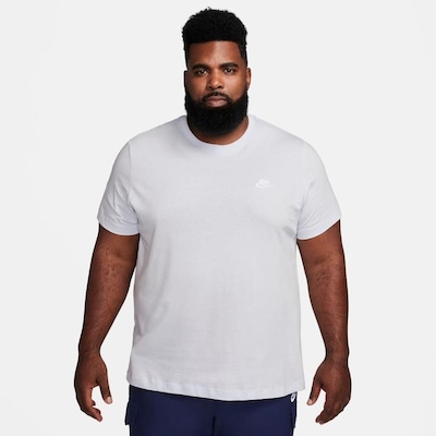 Camiseta Nike Sportswear Club - Masculina - Foto 6