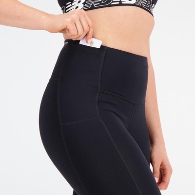Calça Legging New Balance Sport Essentials - Feminina - Foto 4