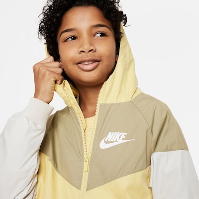 Jaqueta com Capuz Nike Sportswear Windrunner - Infantil - Foto 3
