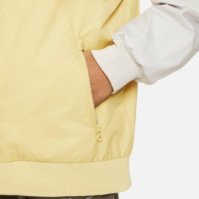 Jaqueta com Capuz Nike Sportswear Windrunner - Infantil - Foto 4