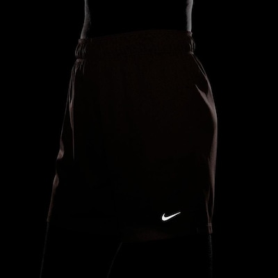 Short Nike Attack - Feminino - Foto 5