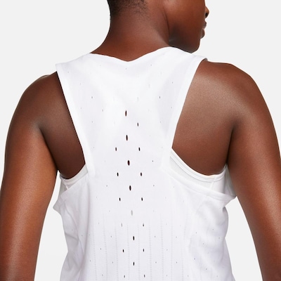 Camiseta Regata Nike Dri-Fit Adv Aeroswift - Feminina - Foto 5