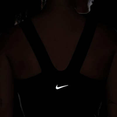 Camiseta Regata Nike Dri-Fit One Cropped - Feminina - Foto 6