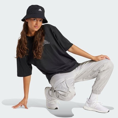Camiseta adidas Band Aop Os Tee - Feminina - Foto 6