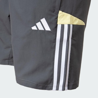 Shorts do Atlético Mineiro Viagem 24/25 adidas - Masculino - Foto 3