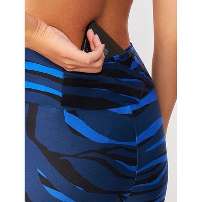 Calça Legging Bodyforsure Estampada Roof - Feminina - Foto 5
