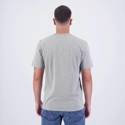Camiseta Fila Classic - Masculina - Foto 4