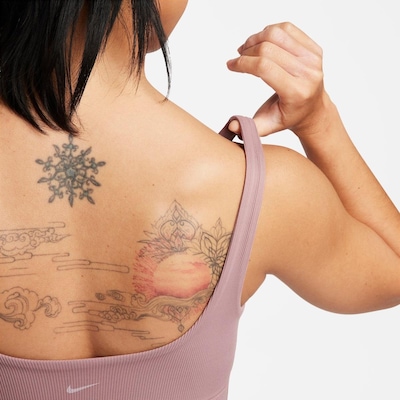 Top Fitness Nike Alate Solo - Feminino - Foto 5