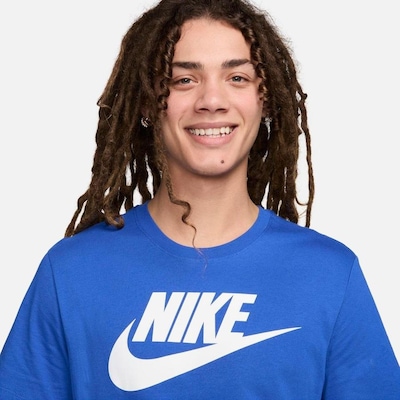 Camiseta Nike Sportswear Icon Futura - Masculina - Foto 3