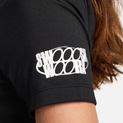 Camiseta Nike Sportswear - Feminina - Foto 4
