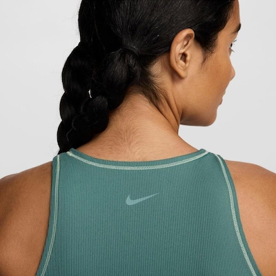 Camiseta Regata Nike One - Feminina - Foto 4