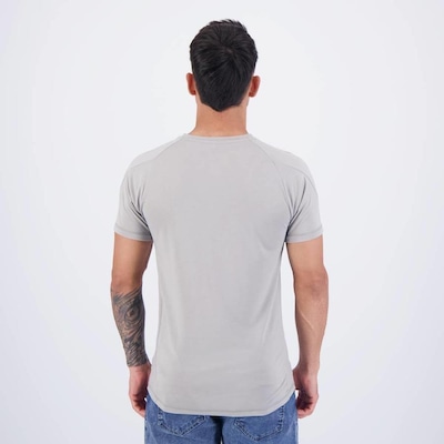 Camiseta Puma Evostripe Logo - Masculina - Foto 4