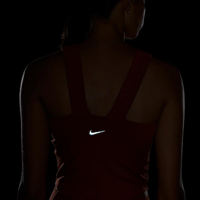 Camiseta Regata Nike Dri-Fit One Cropped - Feminina - Foto 5