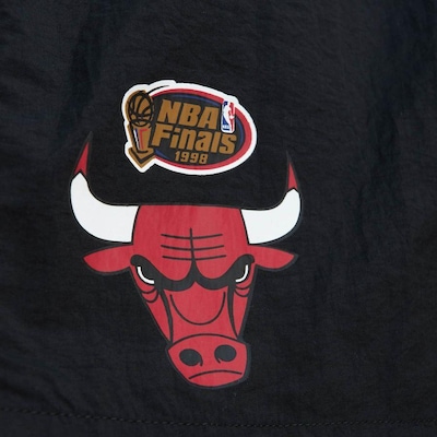 Short Mitchell & Ness Nylon Utility Chicago Bulls - Masculino - Foto 3