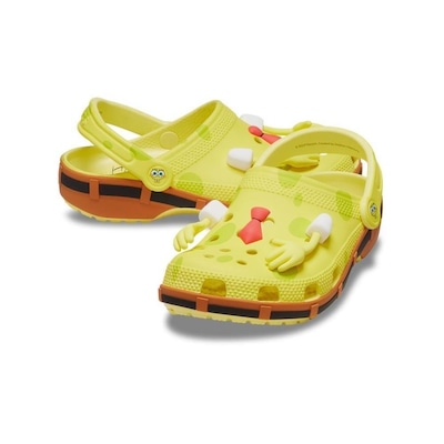 Sandália Crocs Classic Bob Esponja Clog Banana - Unissex - Foto 4