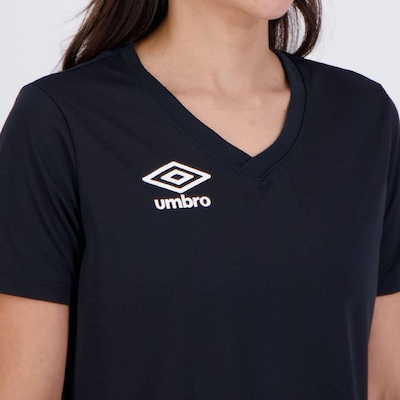 Camisa Umbro Striker Premium - Feminina - Foto 5