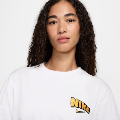 Camiseta Nike Sportswear Vintage Feminina - Foto 2