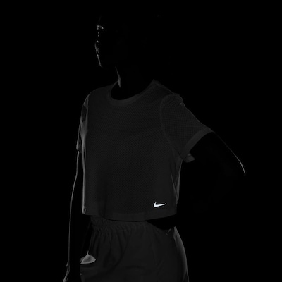 Camiseta Nike One Classic - Feminina - Foto 5
